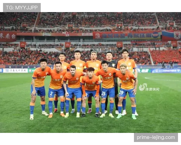 上海申花中场结构偏防守，比赛节奏掌控力受限，攻防转换效率面临考验